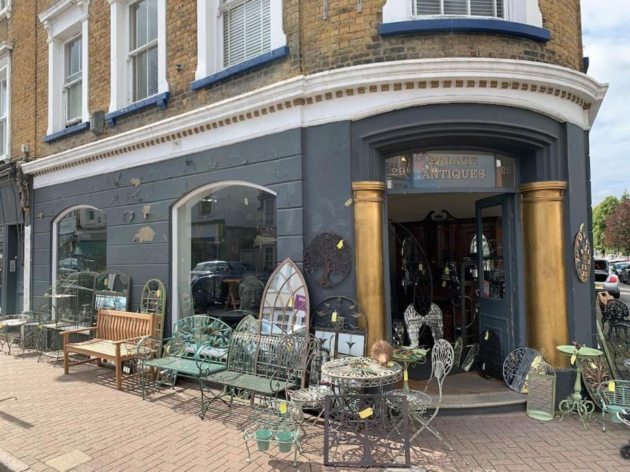 Riverside 1 Bed Basement Flat Near Hampton Court Palace East Molesey Exteriör bild